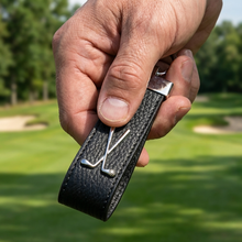 Laden Sie das Bild in den Galerie-Viewer, Golf Schlüsselanhänger Leder &amp; Edelstahl - schwarz